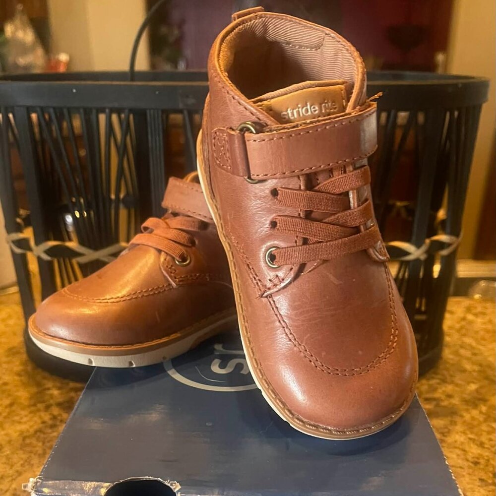 stride rite Quinn Boot Toddler/boys size 7M